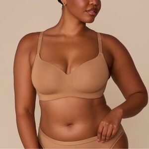 Harper Wilde Base Wirefree T-Shirt Bra 38D Beige/Tan 2 Bras Bundle